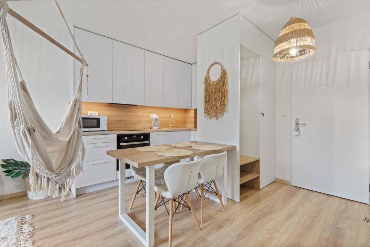 Lam Boho - Ac - Balcony Lägenhet Bratislava Exteriör bild